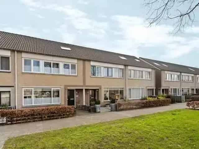 Huis te koop Almere Regenboogweg 4 kamers 121m2