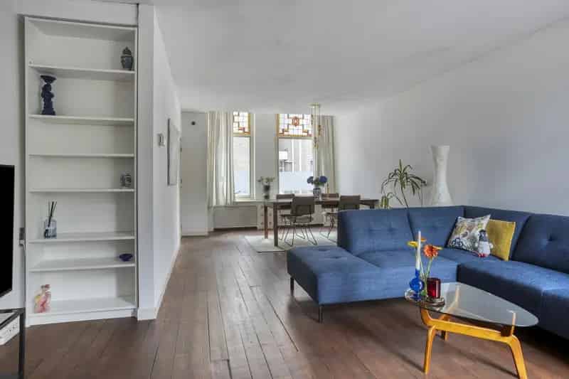 Sfeervolle Tussenwoning Tilburg 3 slaapkamers Luxe Badkamer Stadstuin