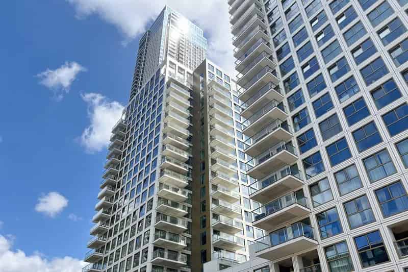 Zalmhaventoren Appartement 2-kamer 83m2 Balkon Uitzicht Zwembad Rotterdam
