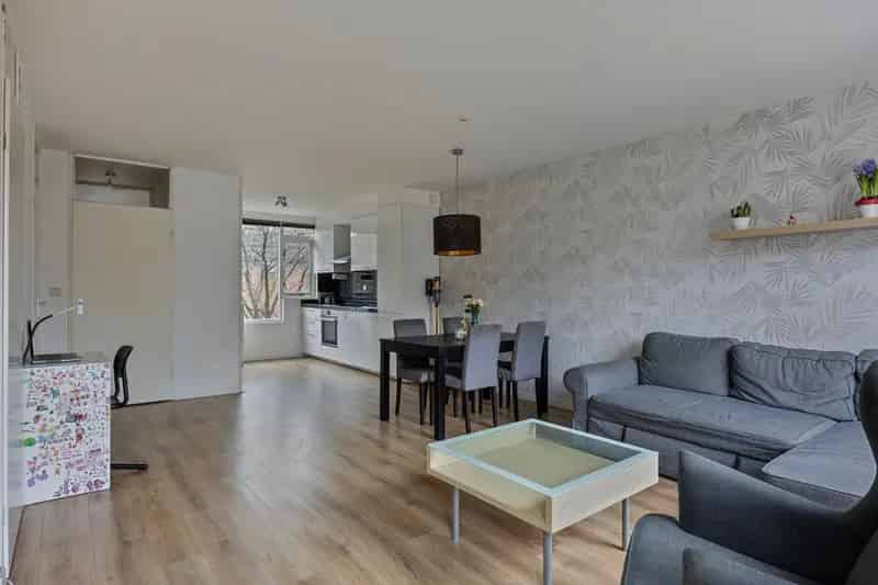 Huis te Koop Rotterdam Oosterflank 4 Slaapkamers 2 Parkeren