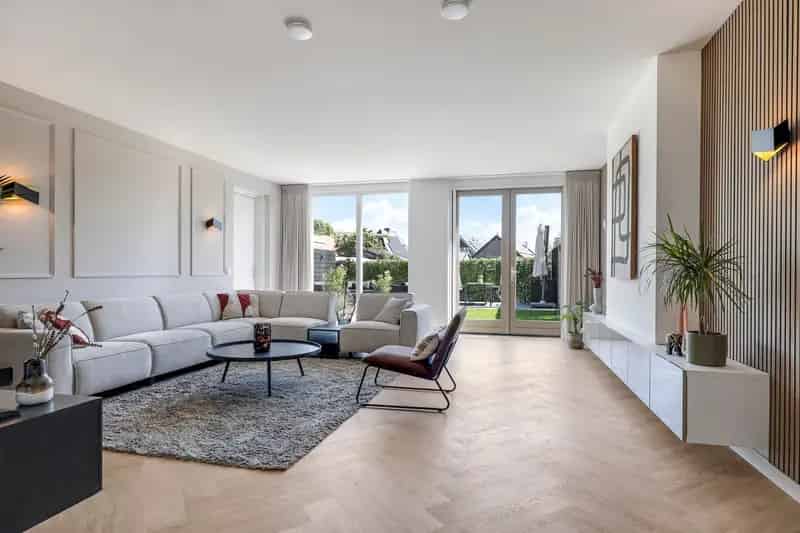 Luxe 2-onder-1-kapwoning Zetten 166m2 3 lagen Warmtepomp Zonnepanelen