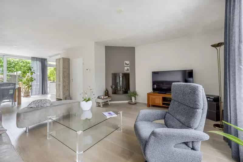 Ruime Hoekwoning 4 Slaapkamers Garage Carport Zonnige Tuin