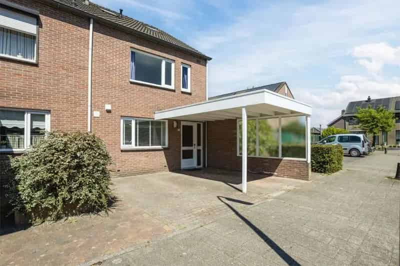 5 Slaapkamers Hoekwoning Essen Oldenzaal Carport Oprit