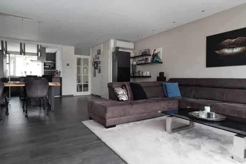Huis te koop Nijmegen: Royale hoekwoning met garage en zonnepanelen