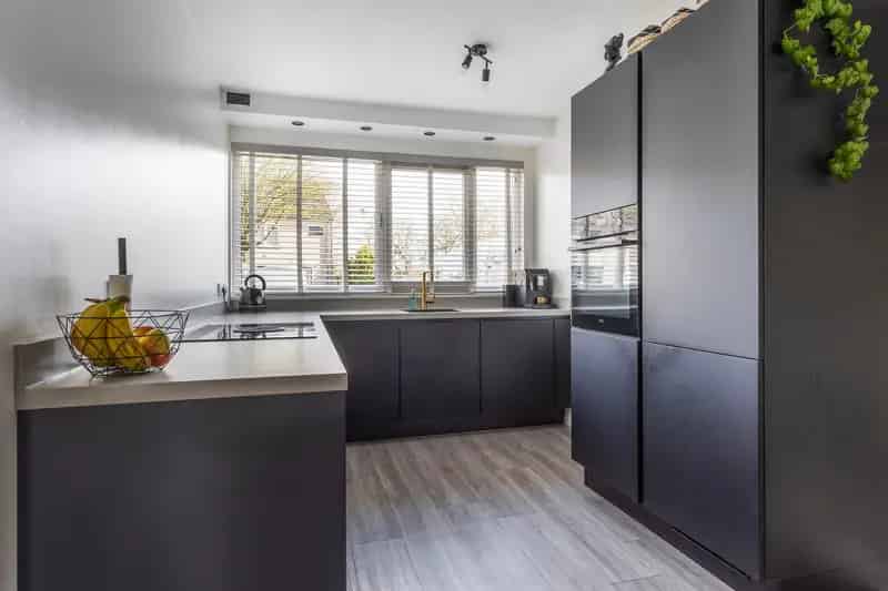 Huis te koop Apeldoorn: 4 slaapkamers, moderne keuken & badkamer, ruime tuin