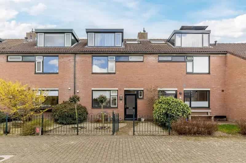 5 Slaapkamers Tussenwoning Ruime Tuin Eemnes