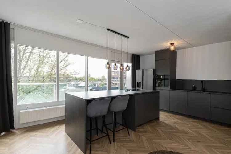 Alblasserdam 3-kamerappartement Balkon Moderne Keuken Badkamer Airco