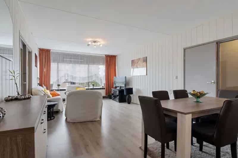 Ruim 5-kamerappartement Meerzicht 111m2 4 slaapkamers balkon