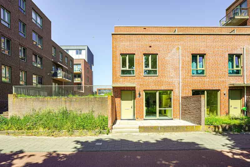 Amsterdam Nieuw-West Ruime Eengezinswoning 117m2 Tuin Dakterras