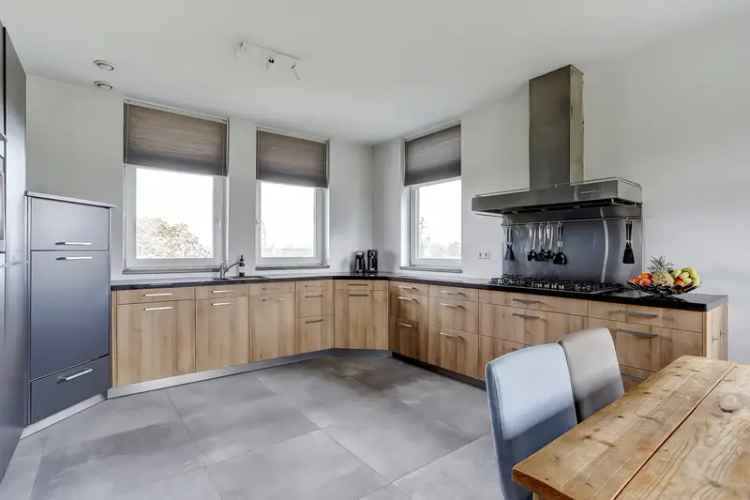 Huis te koop Bleiswijk 5 slaapkamers grote tuin