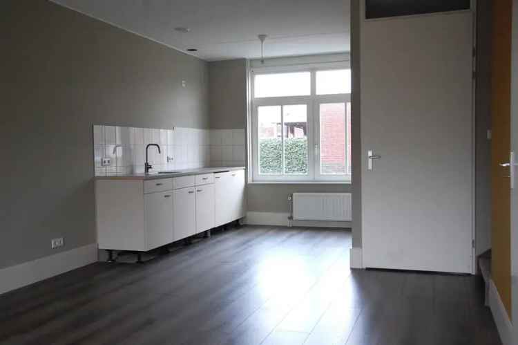 Moderne Tussenwoning 3 Slaapkamers Tuin Someren