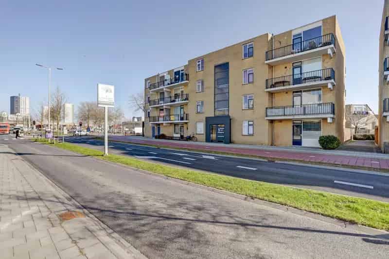 4 Kamerappartement Spijkenisse Centrum Nabij Metro