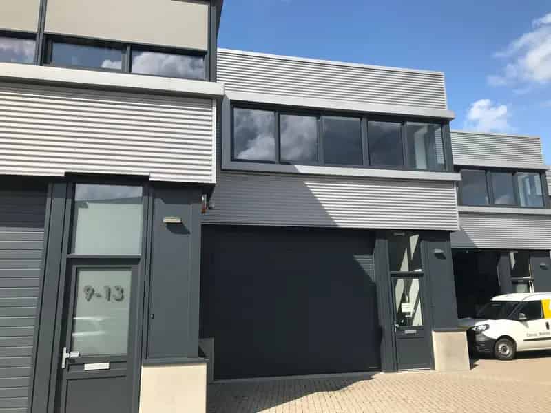 Bedrijfshal Tilburg | Zoek bedrijfshallen te huur: Persephonéstraat 9-12 5047 TT Tilburg 