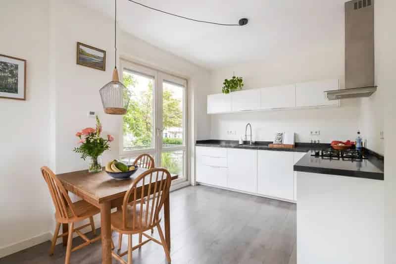Licht Appartement Bergpolder 3 Balkons Ruime Kelder Gerenoveerd