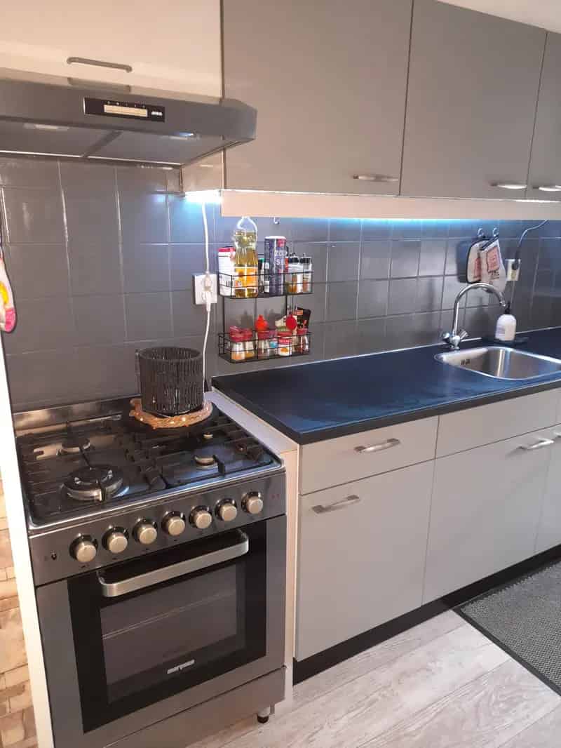 Huis met tuin overkapping en douche