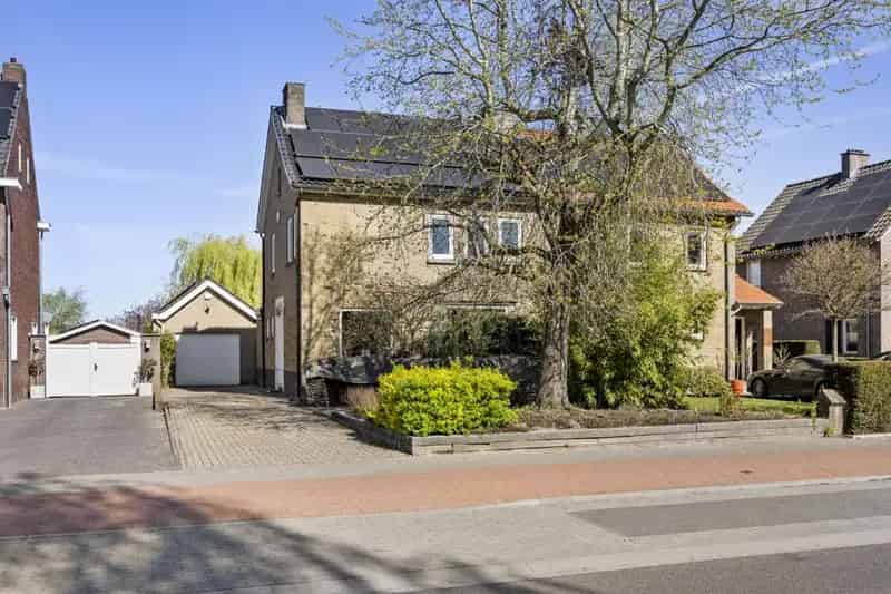 Ruime Tweekapper met Serre en Grote Tuin