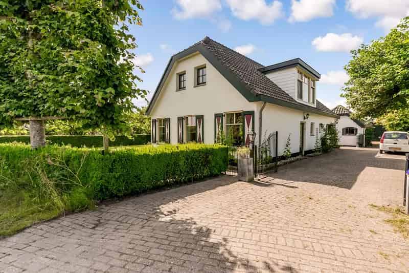 Woonboerderij te koop nabij Houten