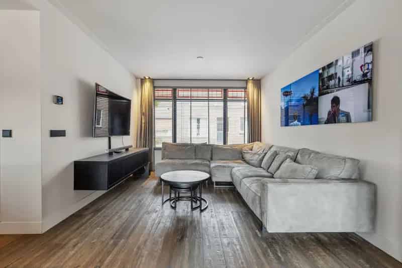 Gerenoveerde Eindwoning Breda Zuid 4 slaapkamers Luxe Keuken Garage