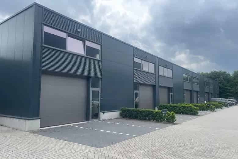 Bedrijfsruimte te Huur Almere 160m2 A6