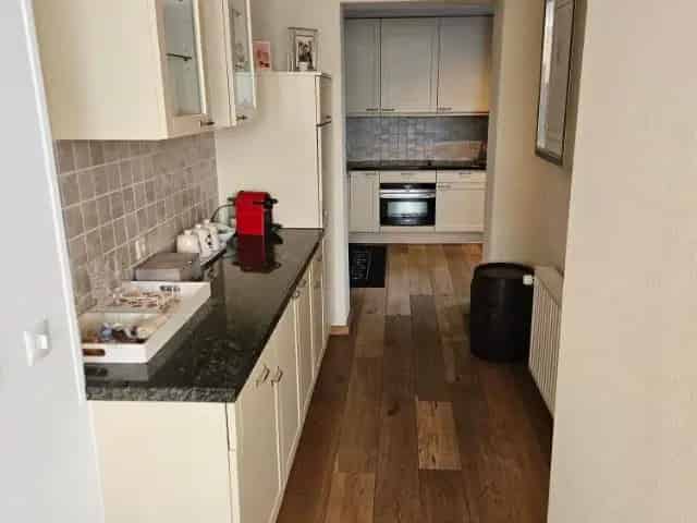 Ruime Tweekapper met Garage en Aanlegsteiger te Bergse Plaat