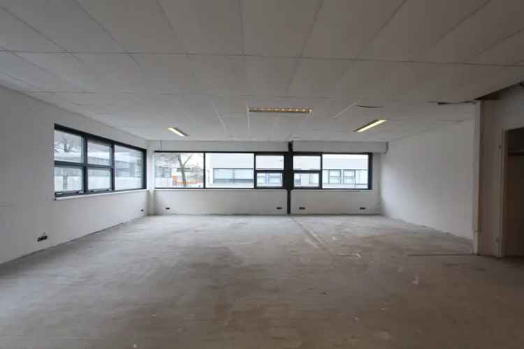 Bedrijfshal Haarlem 75m² Kantoor 75m²  De Waarderpolder