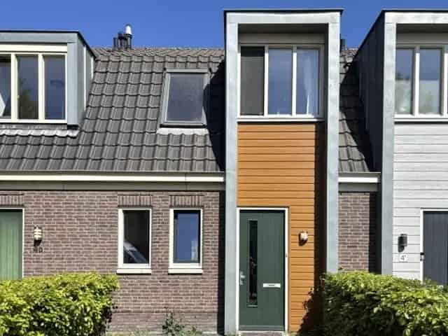 Te Huur Sterksel: Tussenwoning 88m2 3 Kamers 2011