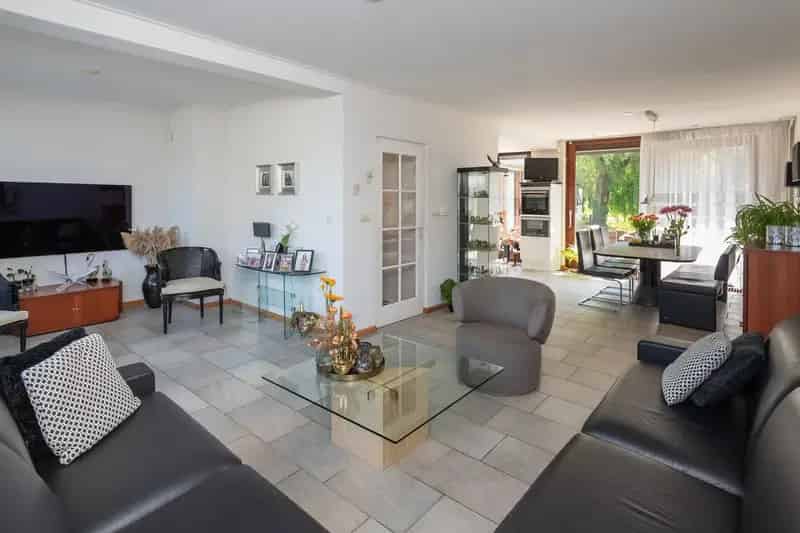 Ruime 2 1-kap woning Oosterpark 154m2 Garage Tuin Zonnepanelen