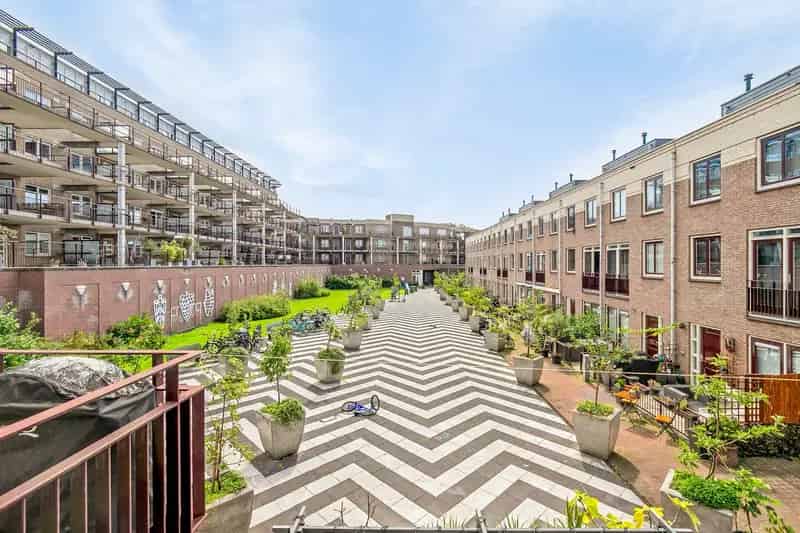 Huis te koop Schiedam 7-kamer woning 4 lagen tuin
