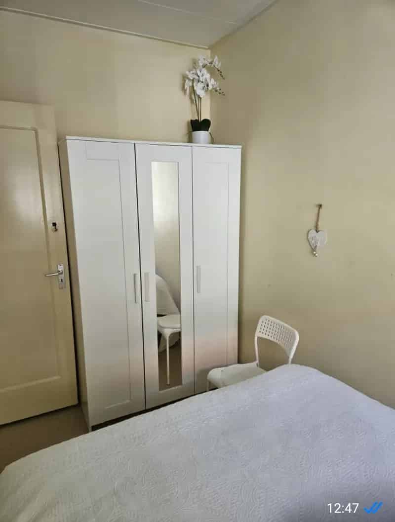 Amsterdam Zuid: tijdelijke kamer voor meisje aug/sept