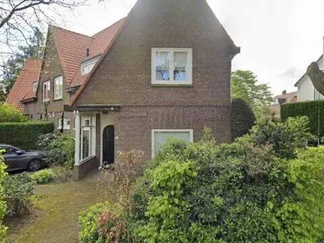 Huurwoning Hilversum: Jaren 30 Villa 5 slaapkamers