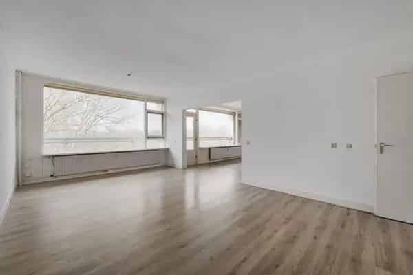 Ruim 4 kamer appartement Haarlem  Uitzicht op park Balkon