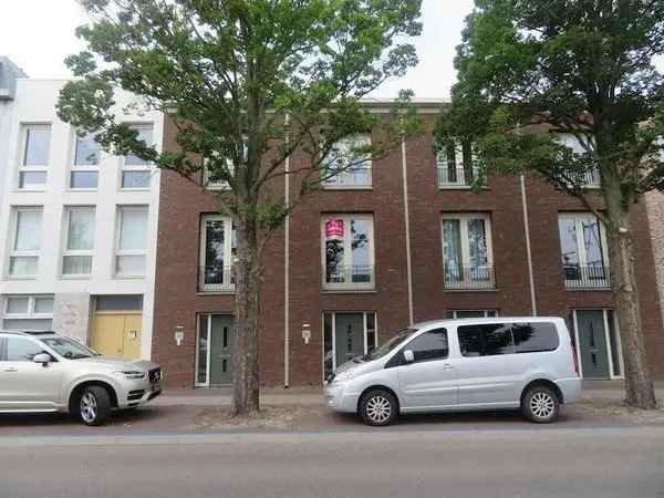 Gemeubileerde Grachtengordelwoning te Huur per 1 Juli 2025