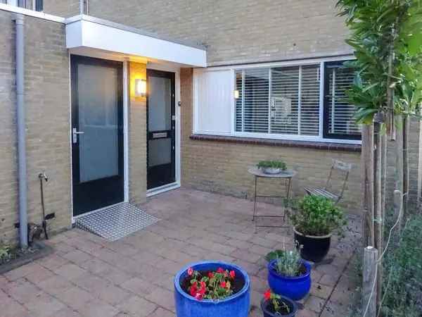 Hoekwoning met garage 179m2 eigen grond nabij centrum