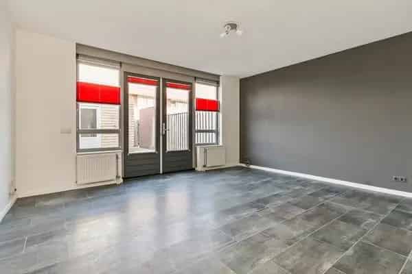 Gestoffeerde Tussenwoning nabij ASML en Internationale School