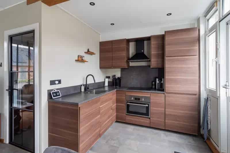 Huis te Koop Doesburg: Moderne Hoekwoning met Garage en Zonnepanelen