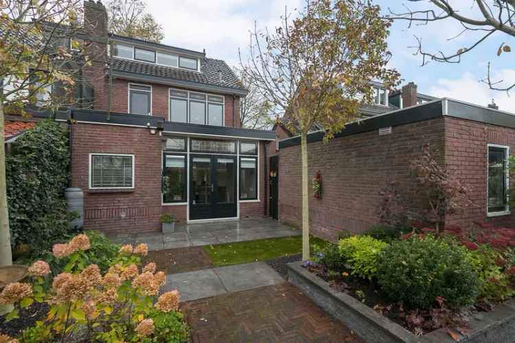 Eengezinswoning Te Koop in 16, Acacialaan, Leiderdorp, Zuid-Holland