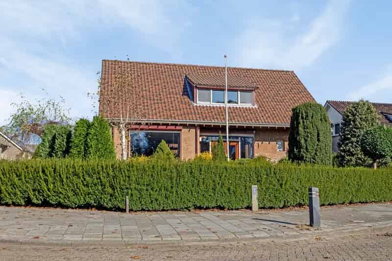 Vrijstaande woning te koop Heeswijk-Dinther
