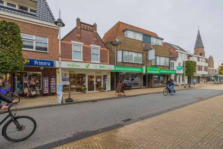 220 m2 Winkelruimte te huur Sassenheim Hoofdstraat