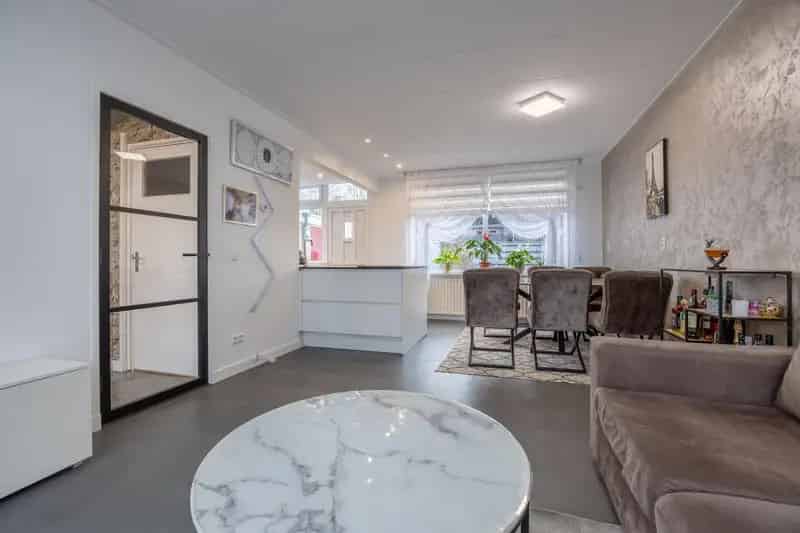 Moderne Hoekwoning 5 Slaapkamers Wormerveer