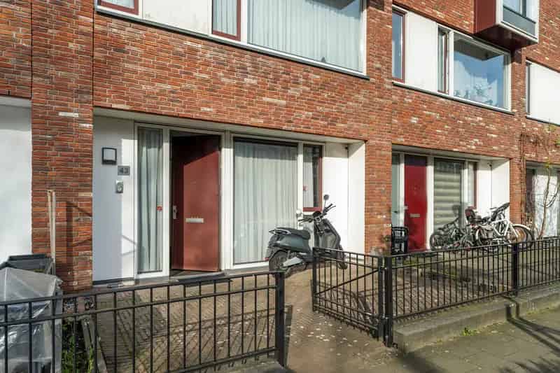 Luxe 5 Kamer Eengezinswoning Den Haag 147m								2