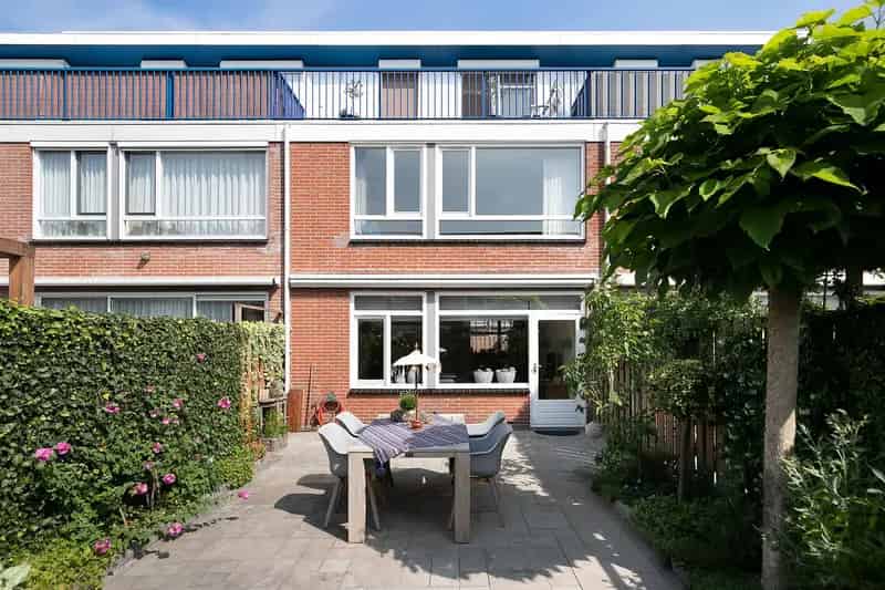 Amsterdam Nieuw-West: Gezinswoning 4 slaapkamers tuin dakterras