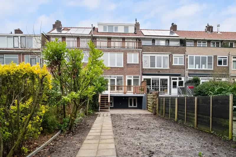 Appartement te koop Rotterdam Overschie: 3 slaapkamers, luxe keuken, grote tuin