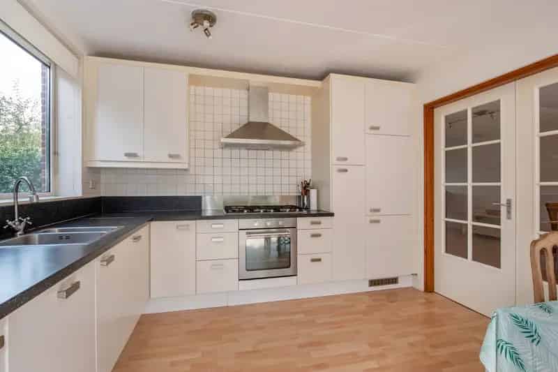 Riante 2-onder-1-kapwoning Den Haag 5 slaapkamers energielabel A