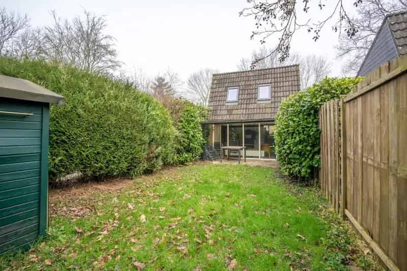 Recreatiewoning Oostflakkee: 43m² Eigen Grond Veel Potentie