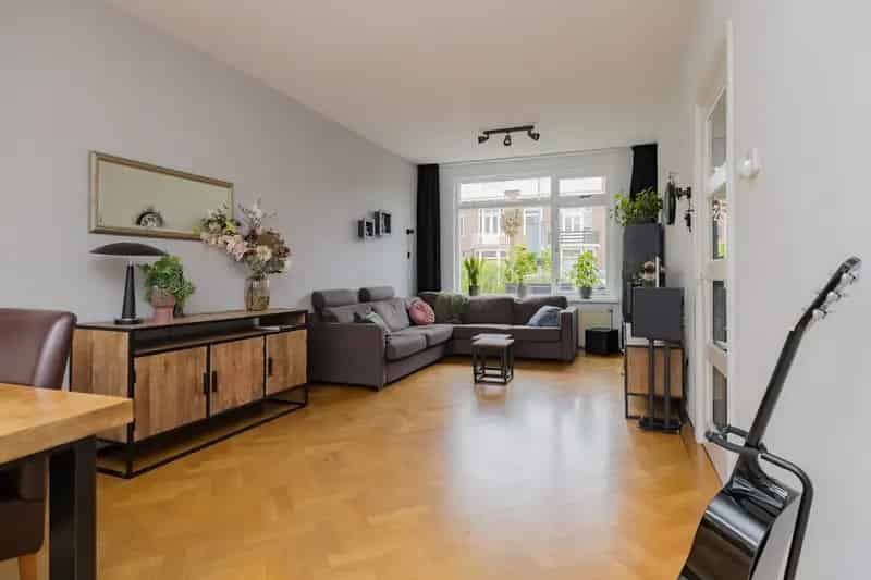 Huis te koop Haarlem 5 slaapkamers 2 badkamers grote tuin