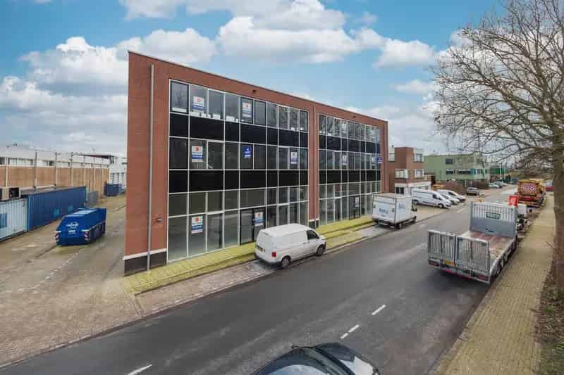 Bedrijfshal Zoeterwoude 432m² te huur of koop