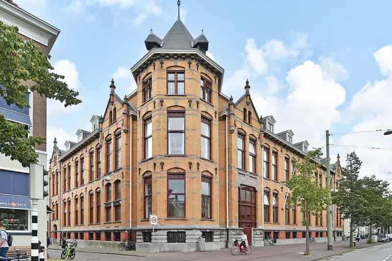 Parkeerplaats te Koop Den Haag Centrum - Ruime Garageplaats
