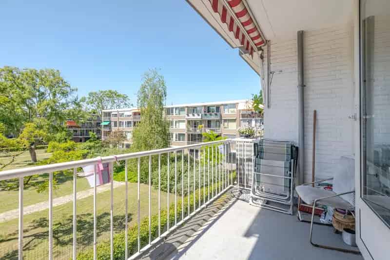 Appartement te koop Lombardijen 75m2 2 balkons moderne keuken