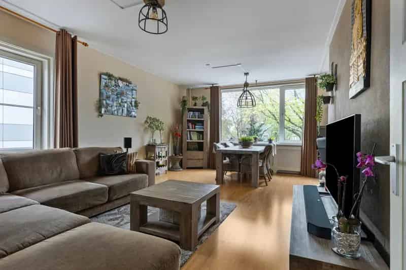 Moderne bovenwoning Soest-Zuid 3 slaapkamers ruim dakterras