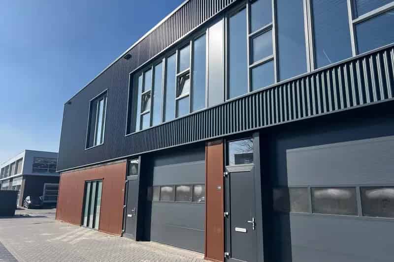 Bedrijfshal te Huur Apeldoorn 180m² Schumanpark